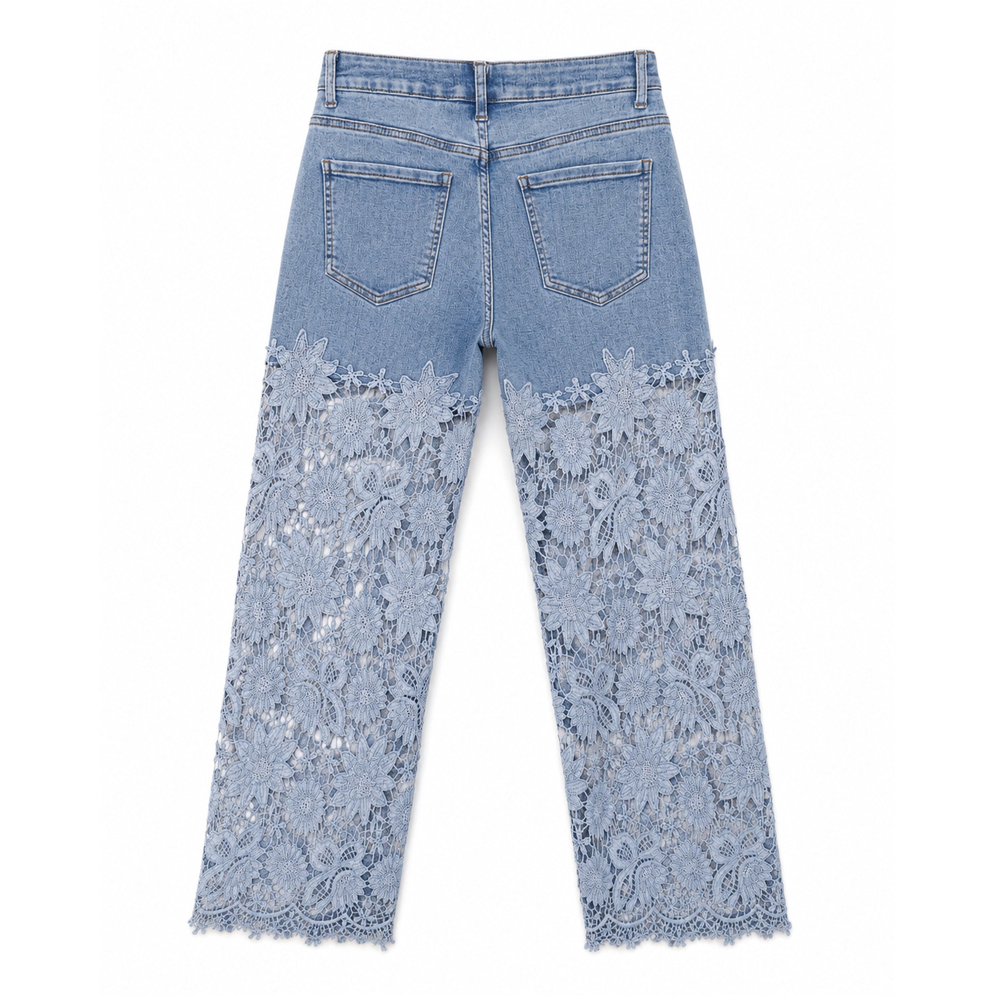 Vaquero recto azul claro con encaje floral